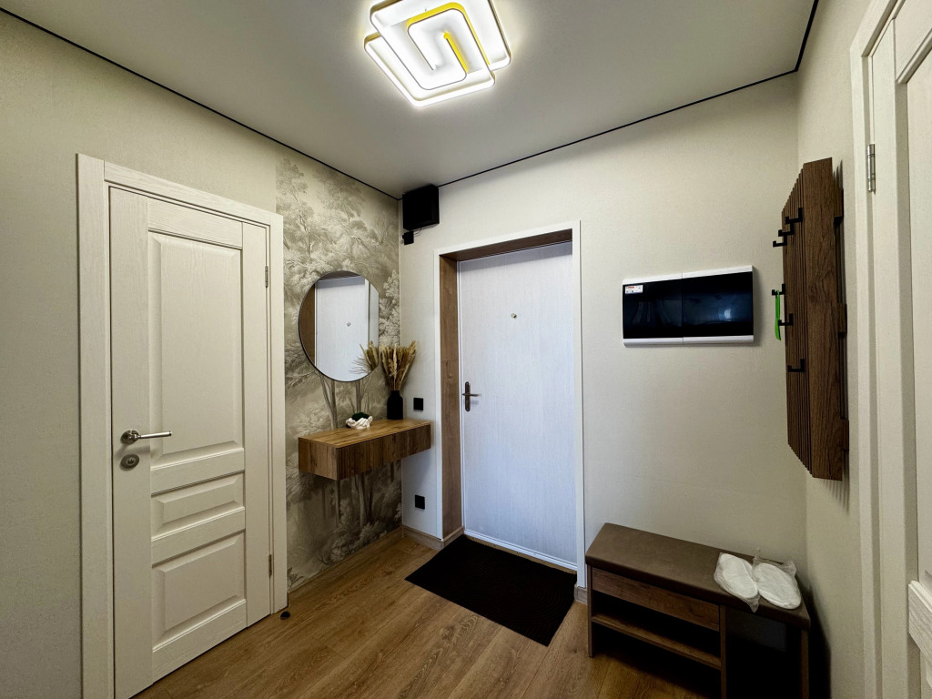 Квартира 1-к., 42 м² Изумрудная