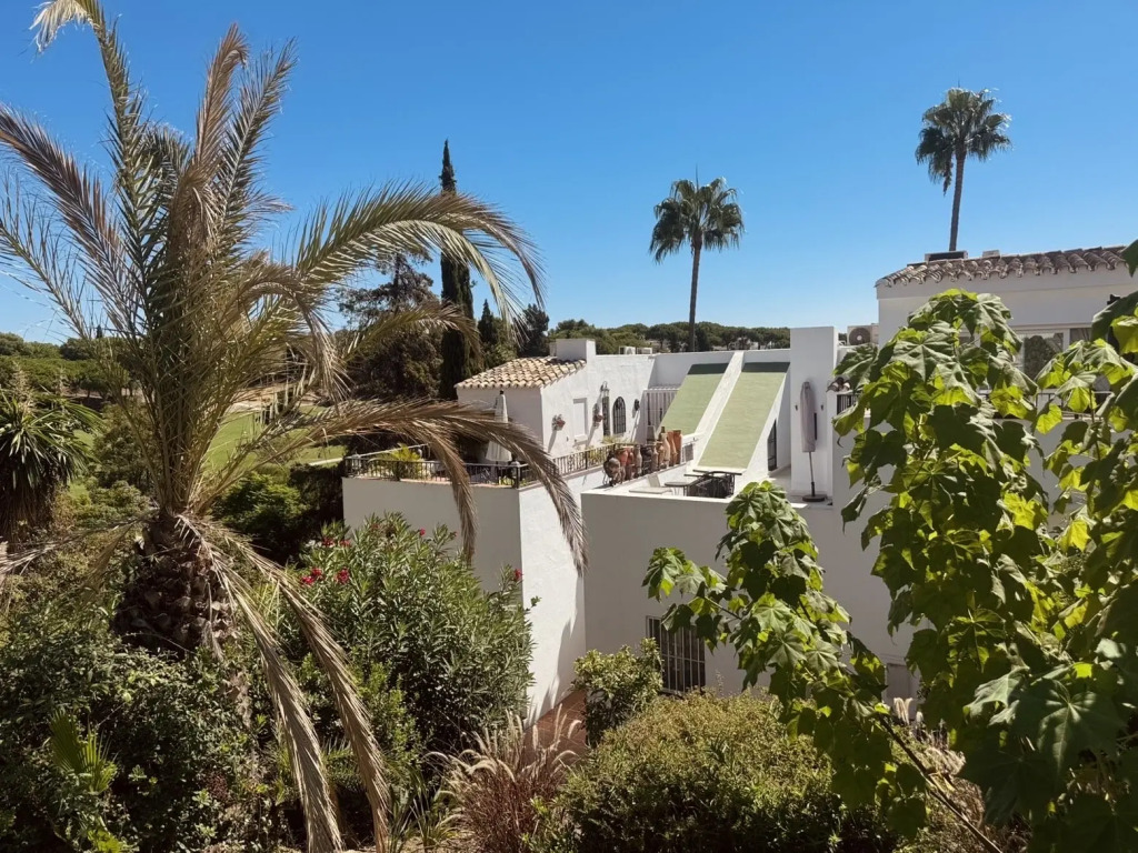 Вилла Townhouse in Marbella near Puerto Banus-Heated pool