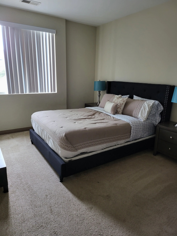 Апартаменты Best Location, Best Price in Fashion Valley