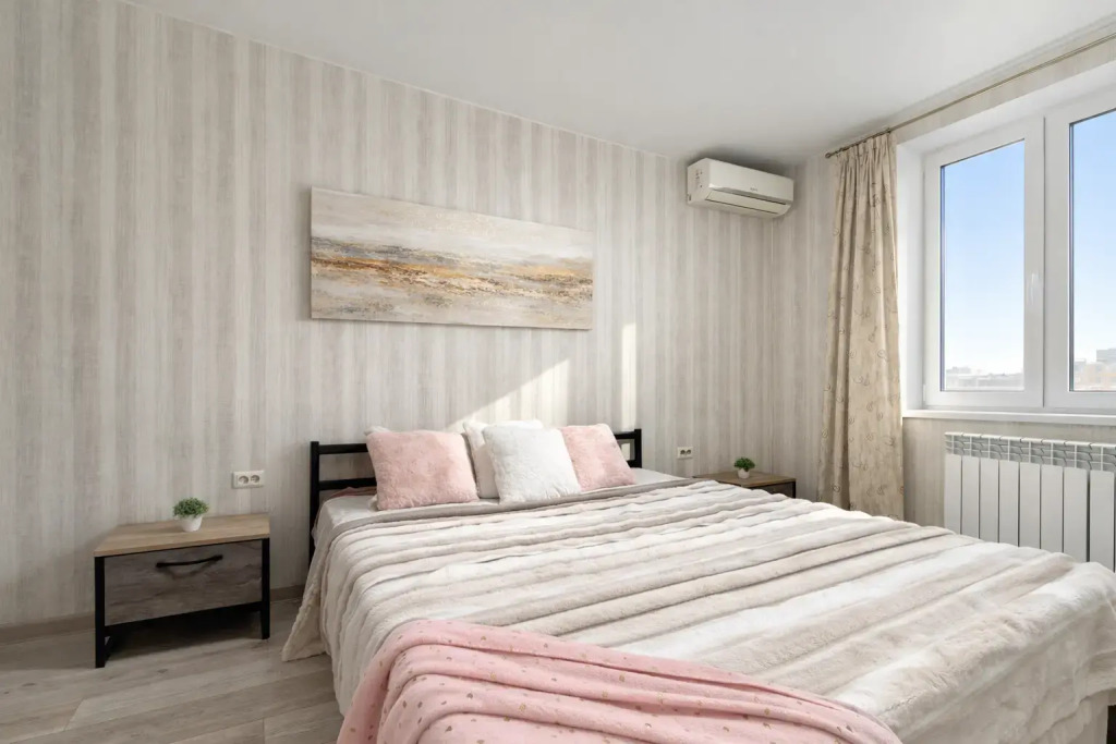 Квартира светлая просторная (65 м²) с дизайнерским интерьером