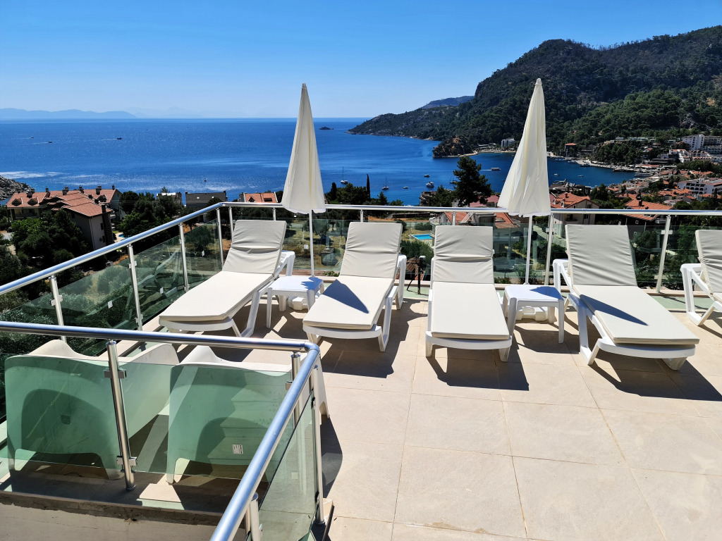 Flat Serena Suites