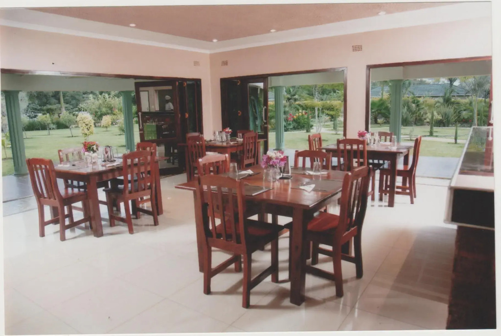 Отель Khayalethu Garden Lodges