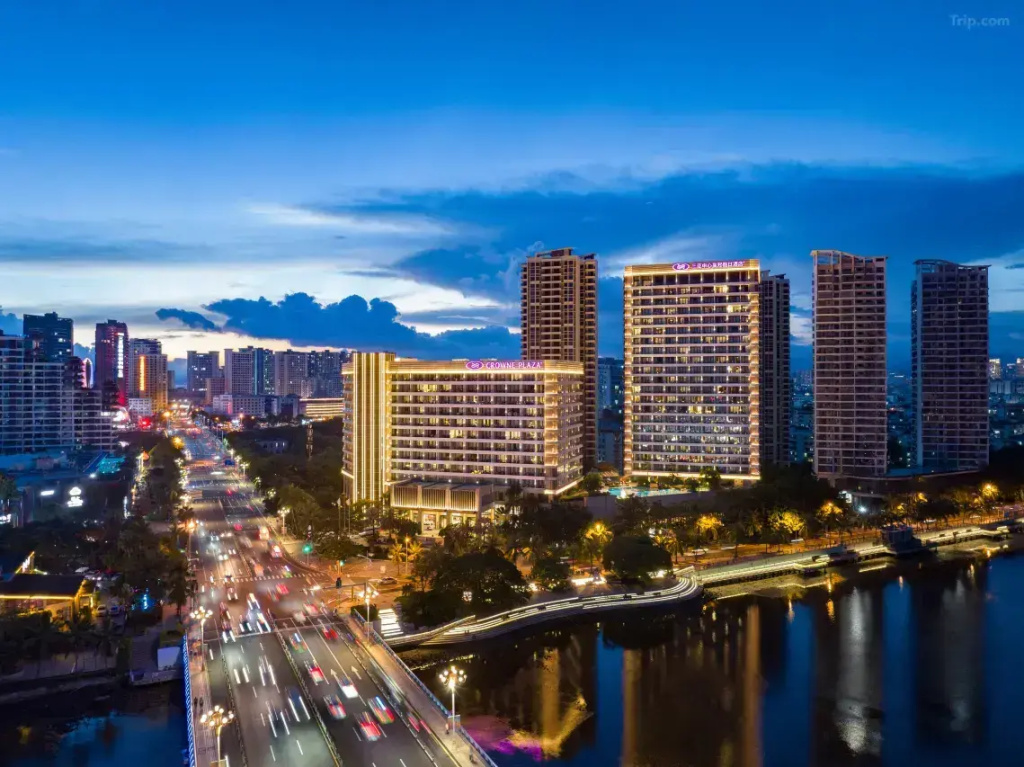 Crowne Plaza Sanya City Center by IHG