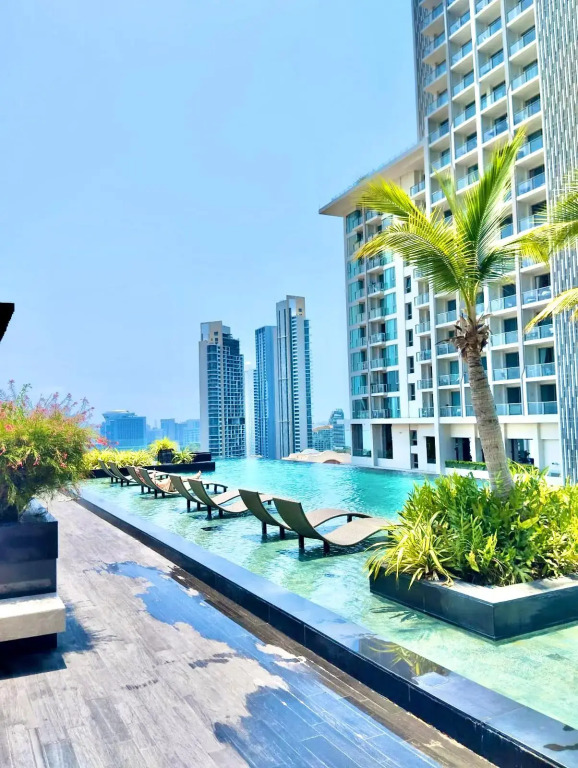 The Riviera Wongamat Hong Apartment