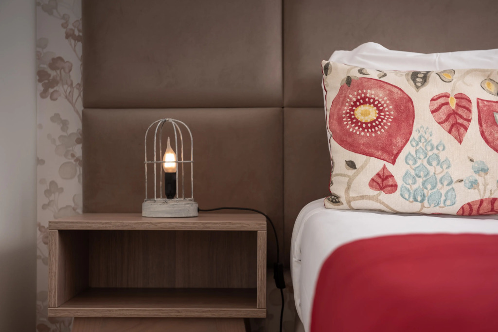 Essence Inn Marianos Hotel