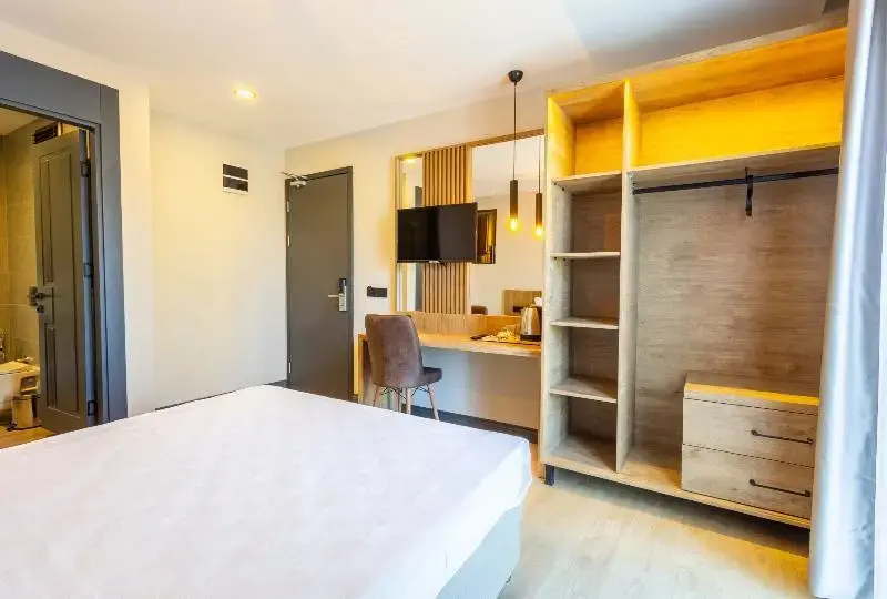 Отель Leliko Suites