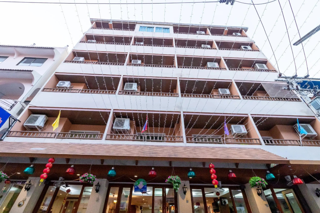 Thipurai Beach Hotel