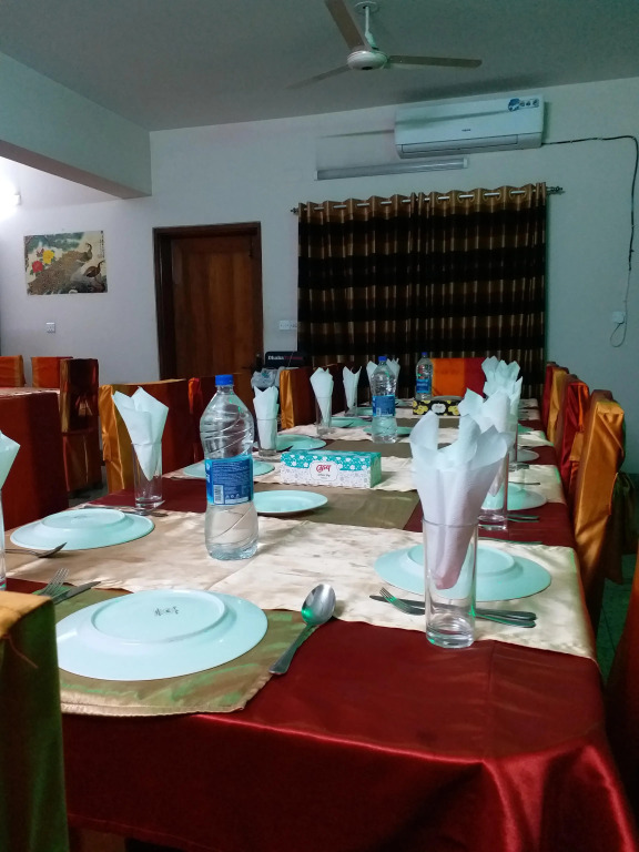 Green House Hotel & Tours