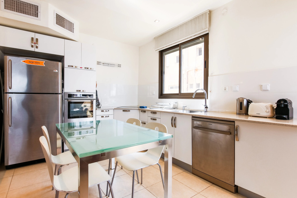 Апартаменты Cosy 1BR near Beach by FeelHome