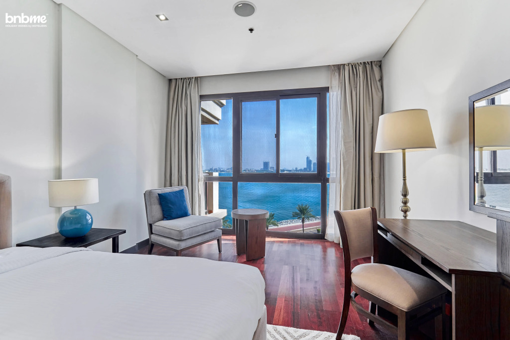 Апартаменты Bnbmehomes  Lux Living Redefined Palm Jumeirah - 507