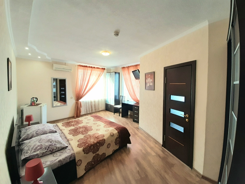 Отель Дио Лакруа