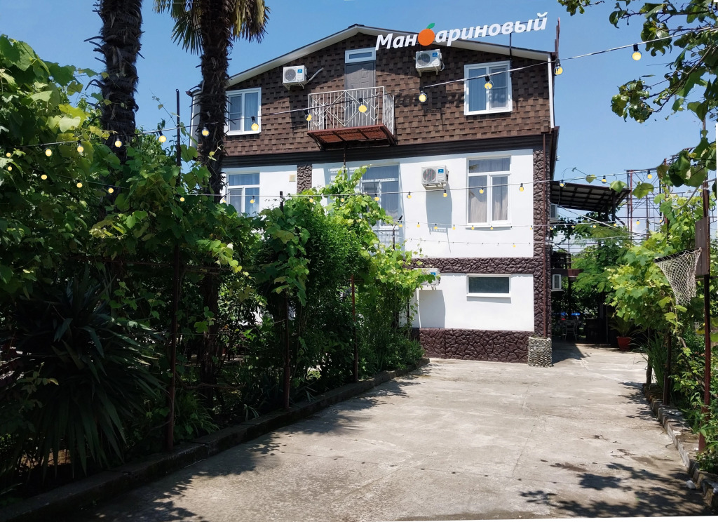Hotel Mandarinovy Bereg