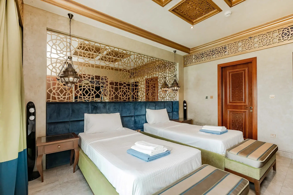 Апартаменты 2b Fairmont Residence Palm Jumeira sea view