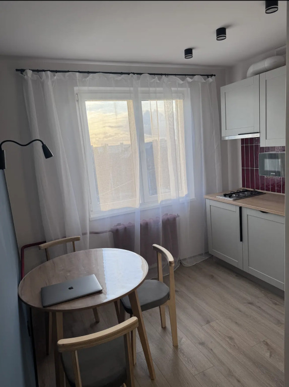 Nebo Flat