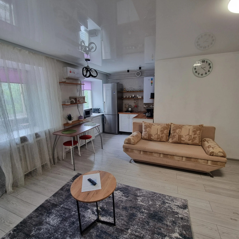 Квартира Красногеройская 65
