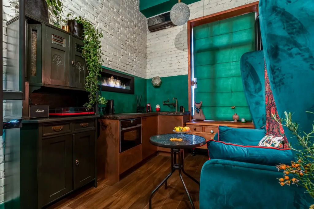 Loft  Juzz and Absinthe