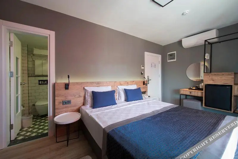 Pure Blanche Hotel