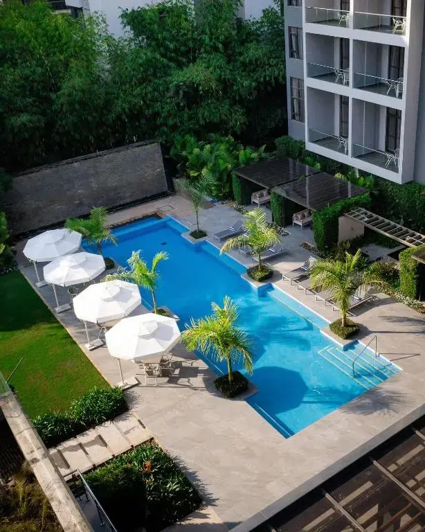 Отель Trademark Suites at Enaki Town