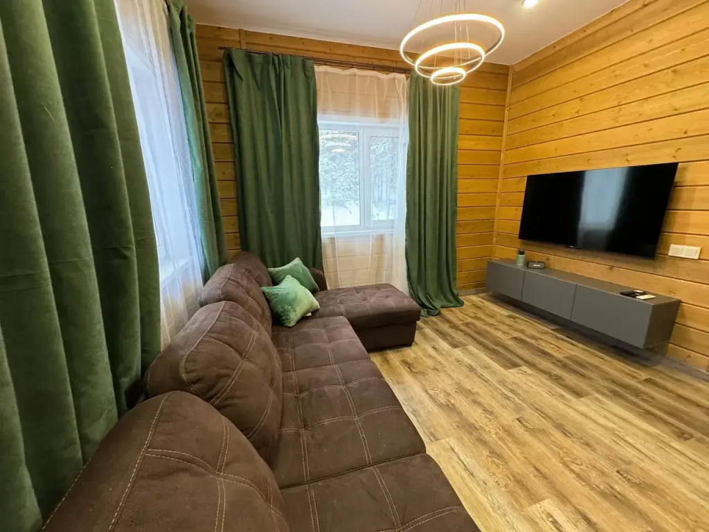 Частный дом Сибирь House 3х комн. Гостевой дом рядом с сектором А и Б