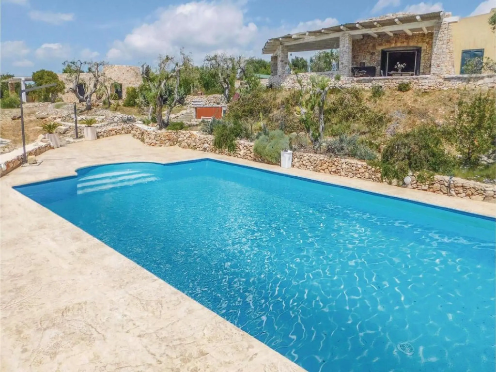 Deluxe Pool Li Fani Guest House