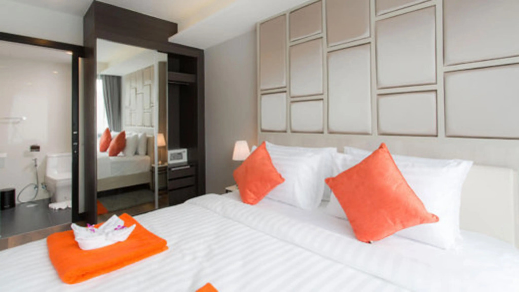 Отель ZEN Premium Surin Beach