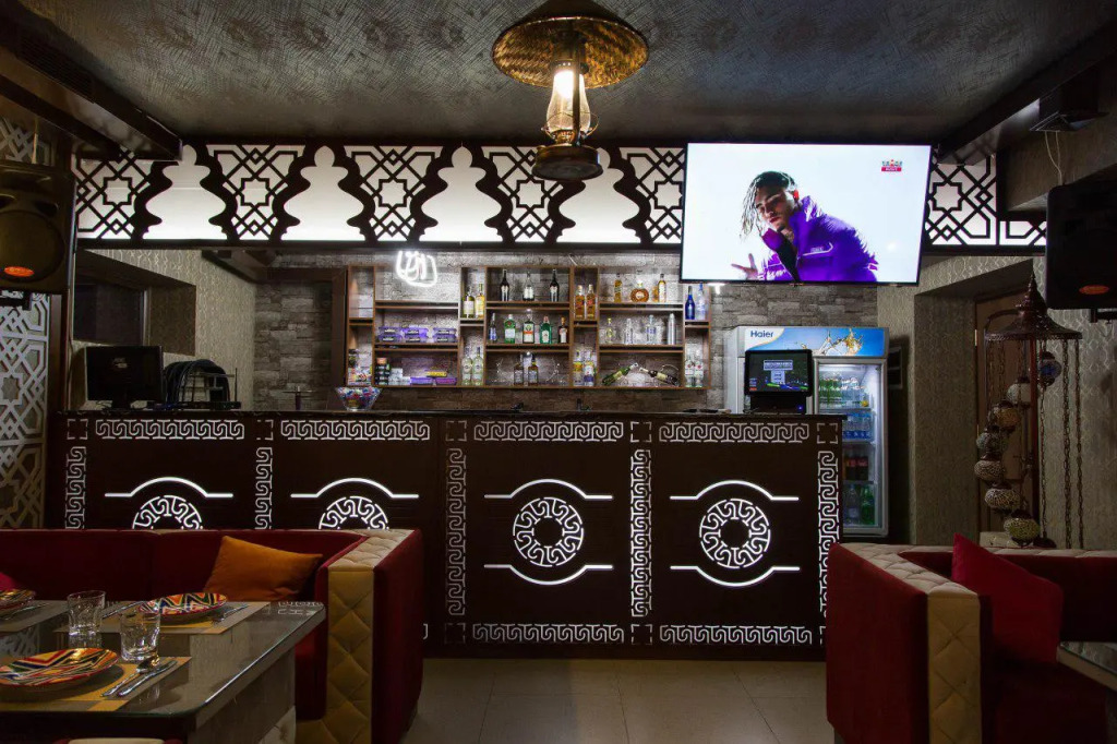 Alexander Hotel