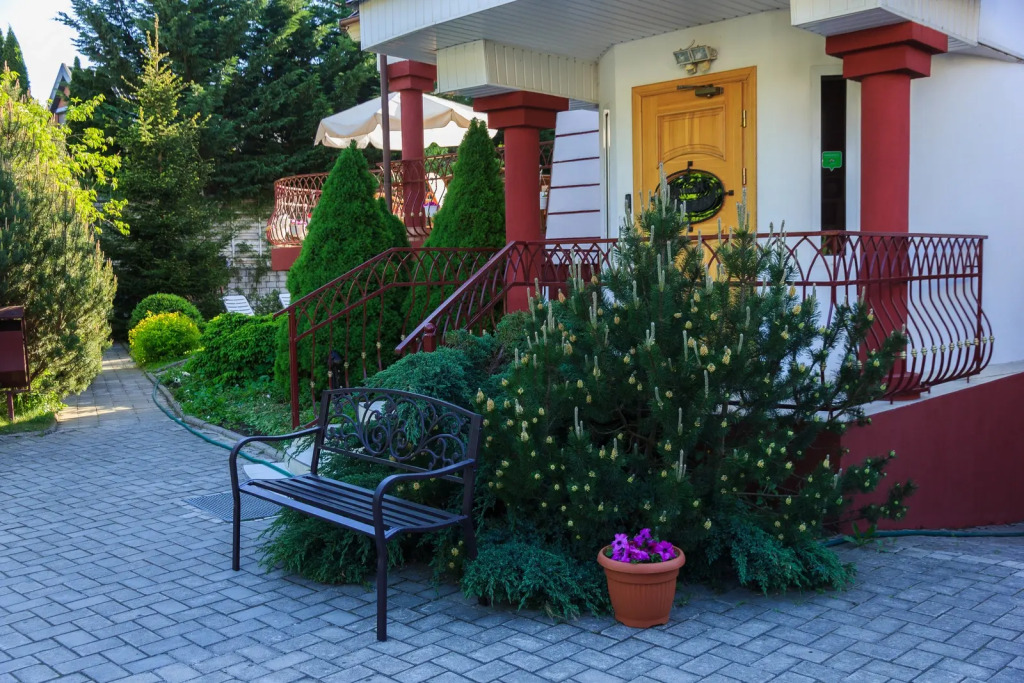 Severin Villa Living Quarters