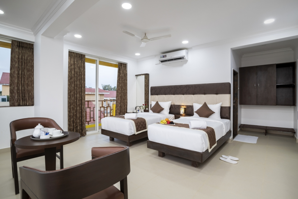 Отель Sairaj Beach resort LLP