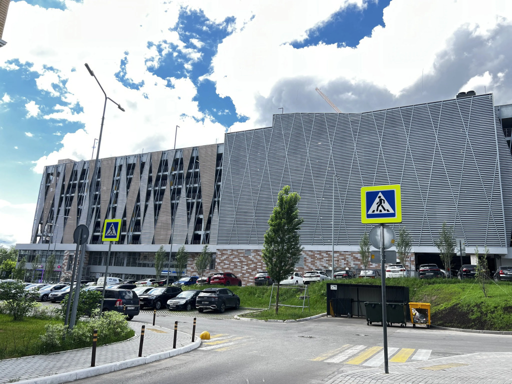 Квартира Новая 3-комнатная квартира у метро и с видом на парк