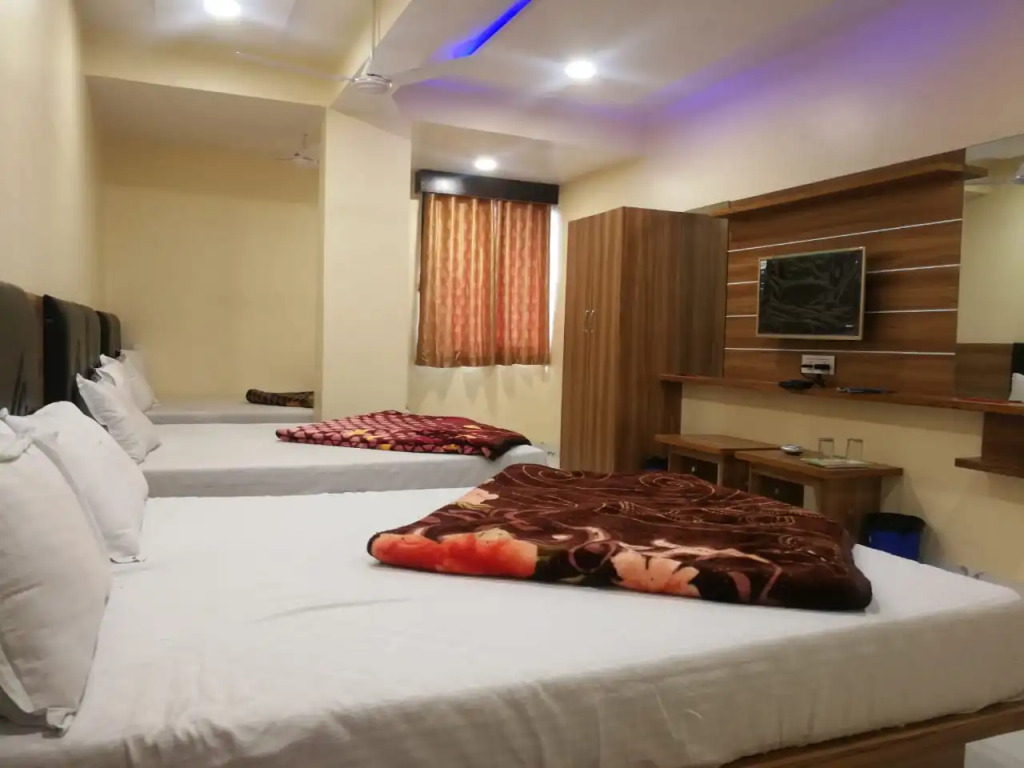 New Pathik Hotel