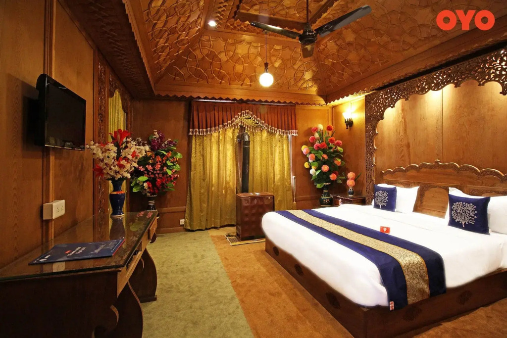 Отель Kings Paradise Houseboat