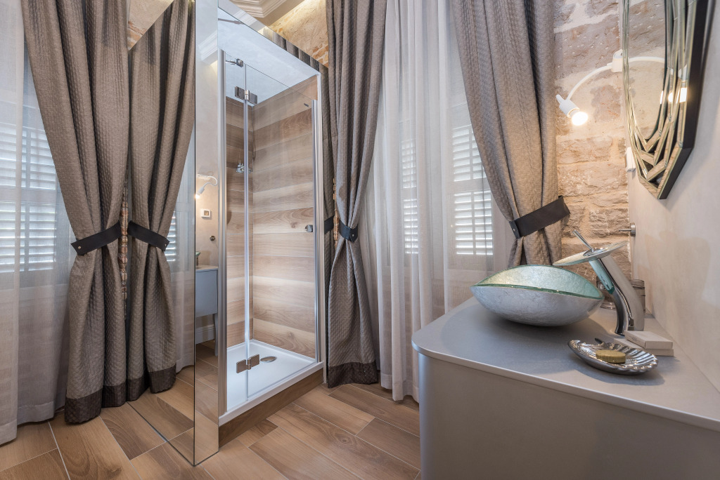 Zara Palace - design rooms
