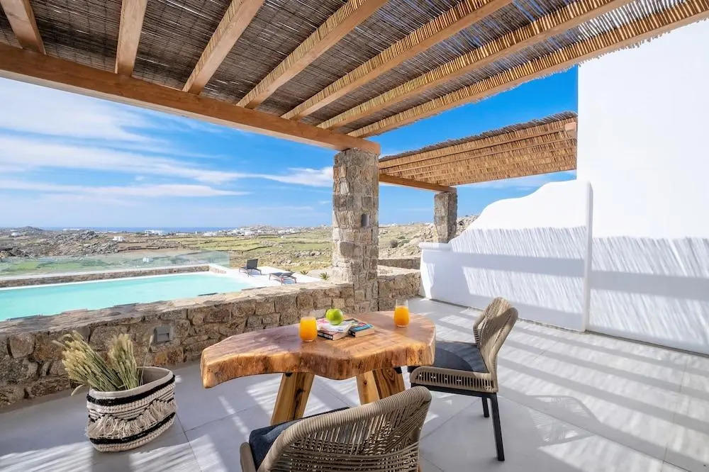 Legendary Suites Hotel