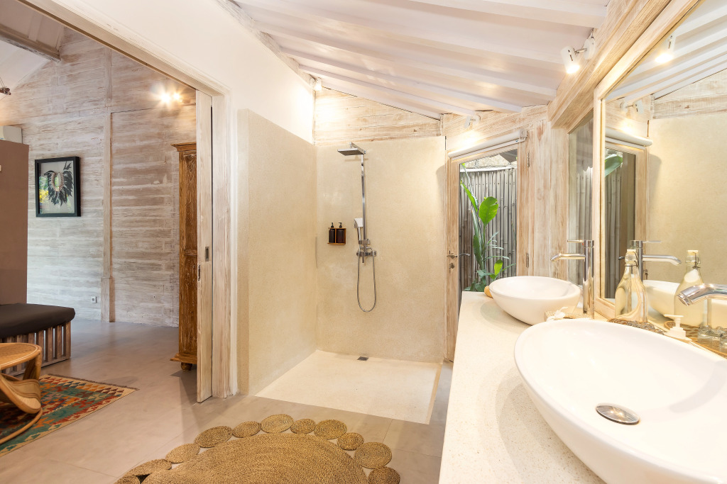Villa Little Mannao by Villa Finder