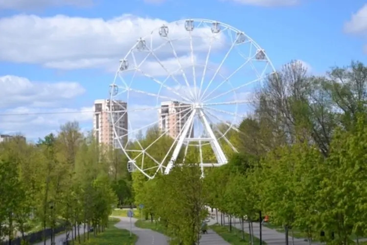 Квартира на главной площади города рядом с парком и достопримечательностями Уфы