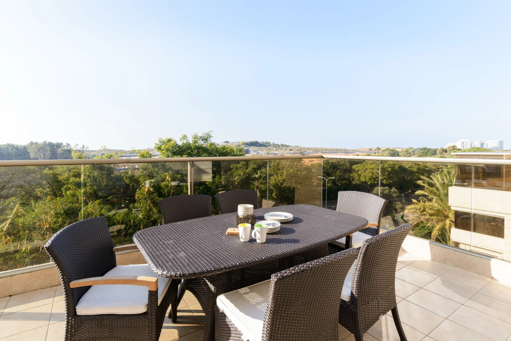 Апартаменты Comfort with Terrace & View over the Hills by FeelHome