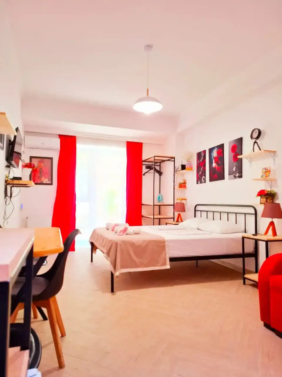 Апарт-отель Nebula's Red&White Apartment