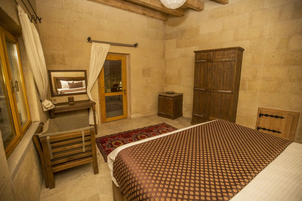 Helike Cave Suites