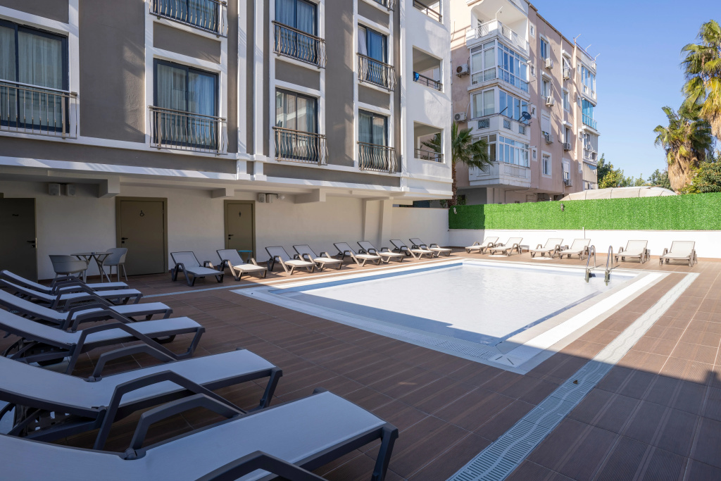 IRENIC HOTEL