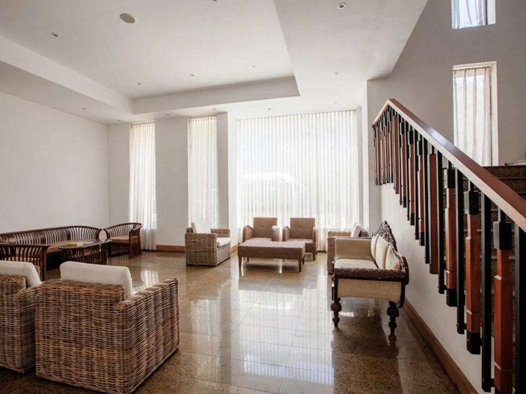 Oak Ray Regency