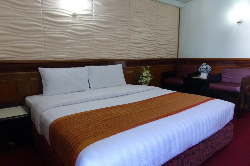 Serene Hotel