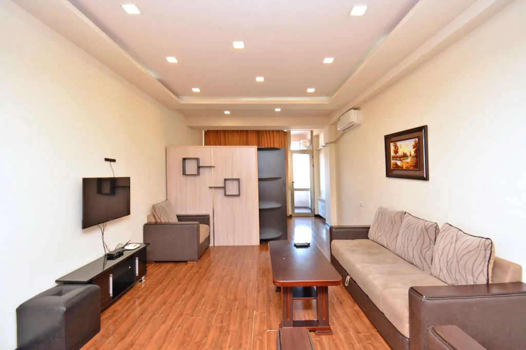 Апартаменты Perte House on Tsitsernakaberd Xchuxi 1/2