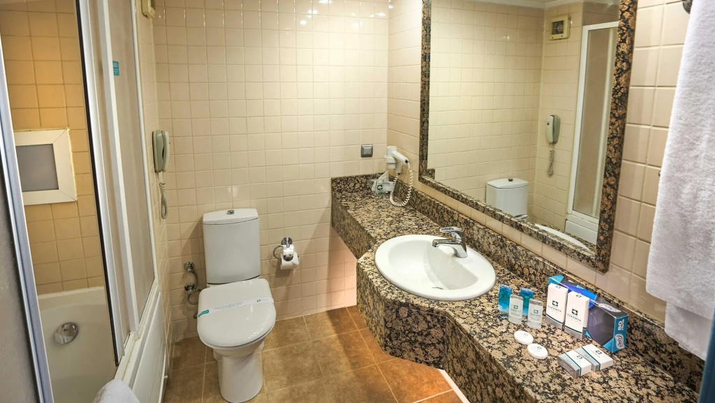 Feronya Hotel