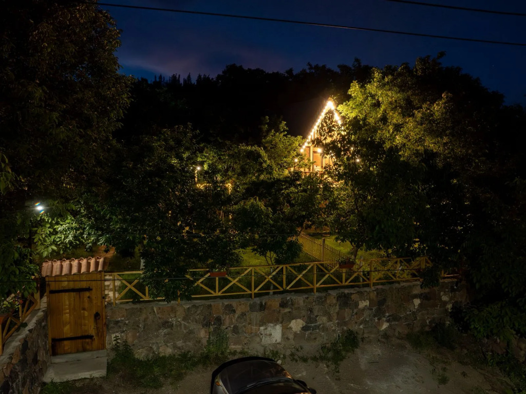 Byurakan Guesthouse & Cottage