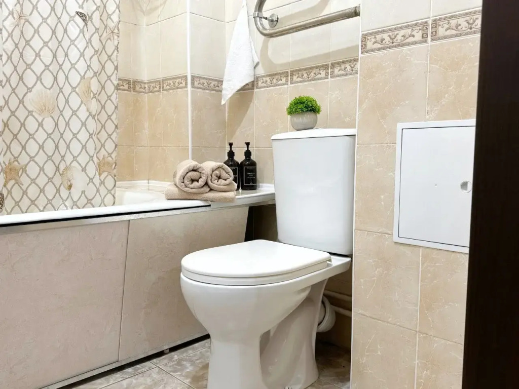 Квартира Konstantinov Apartments на Адриена Лежена