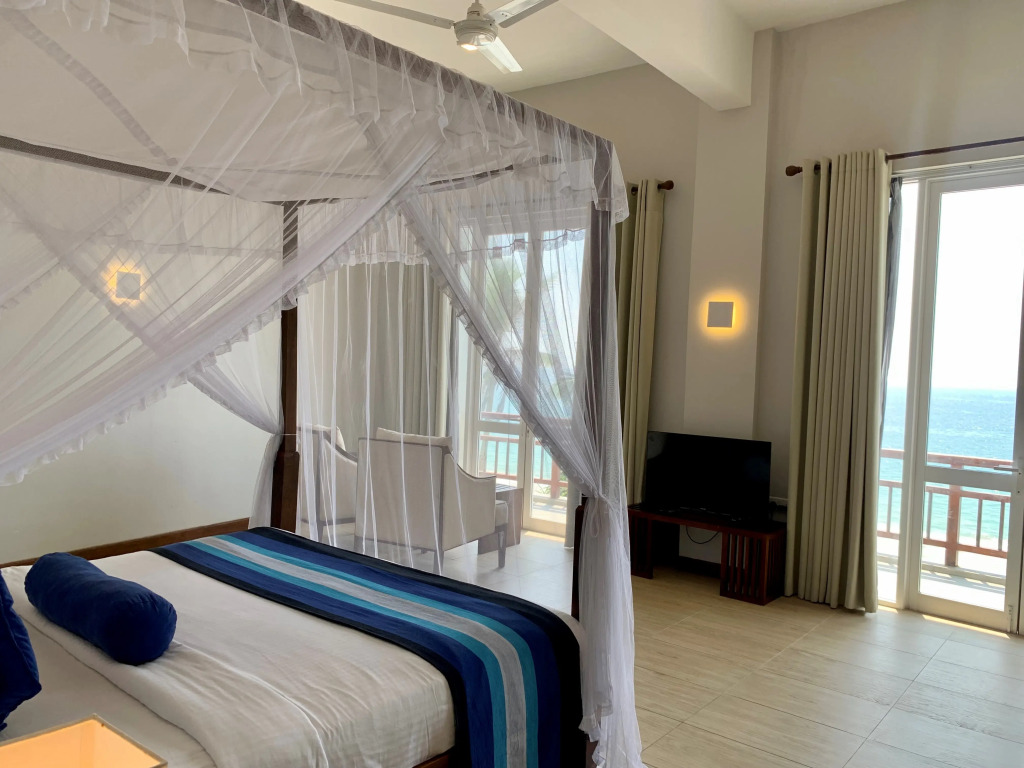 Hotel Refresh Blue