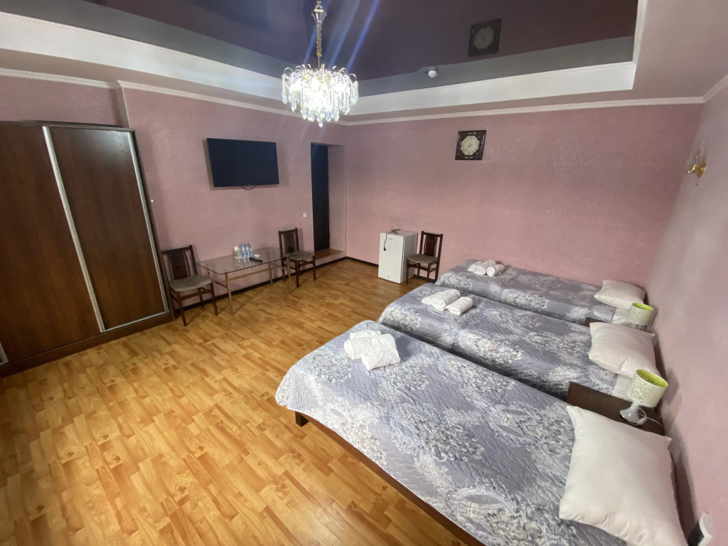Отель Hotel Uzbegim