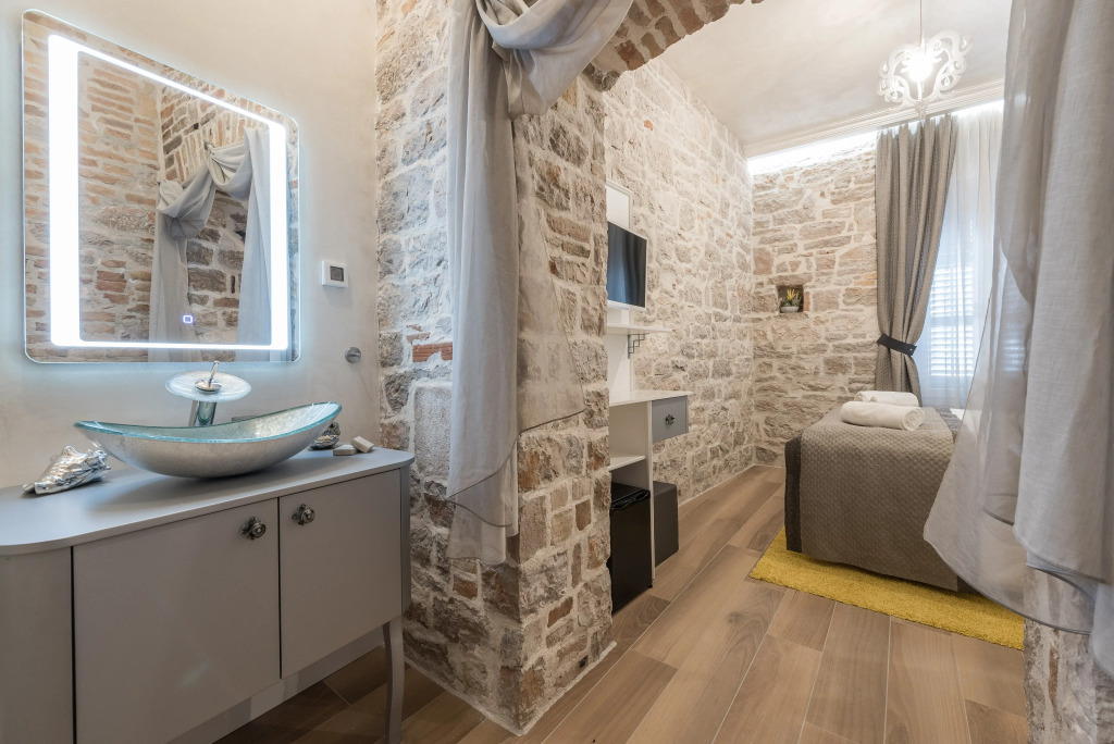 Zara Palace - design rooms