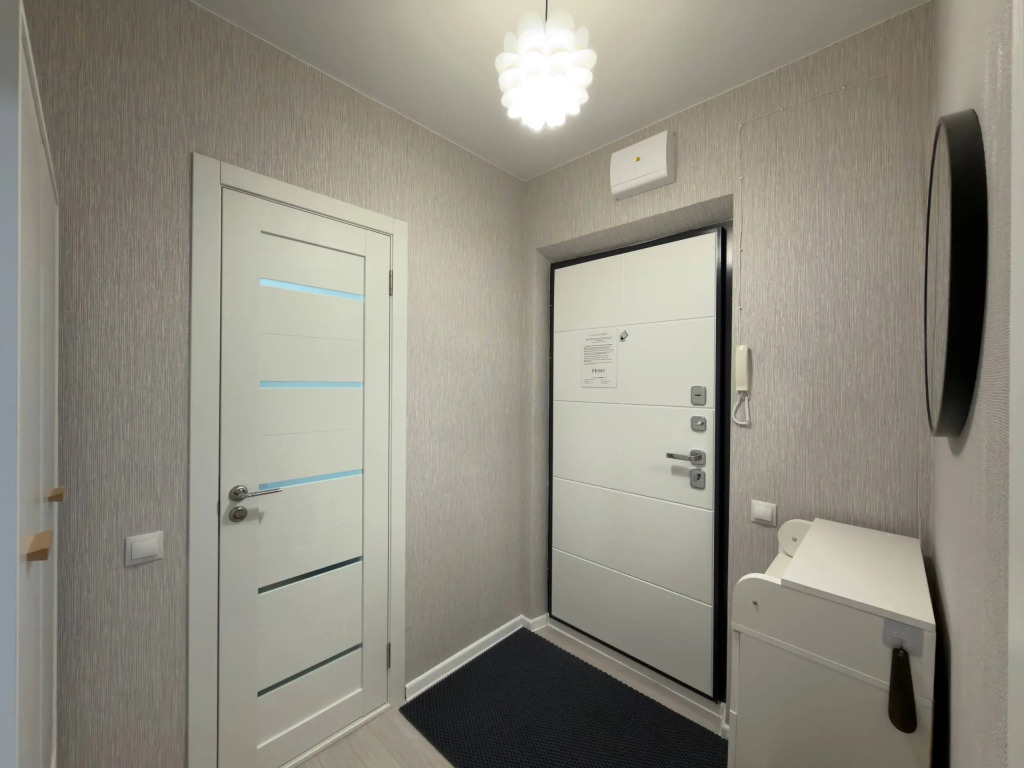 Квартира HOME HOTEL Уютная квартира в спальном районе