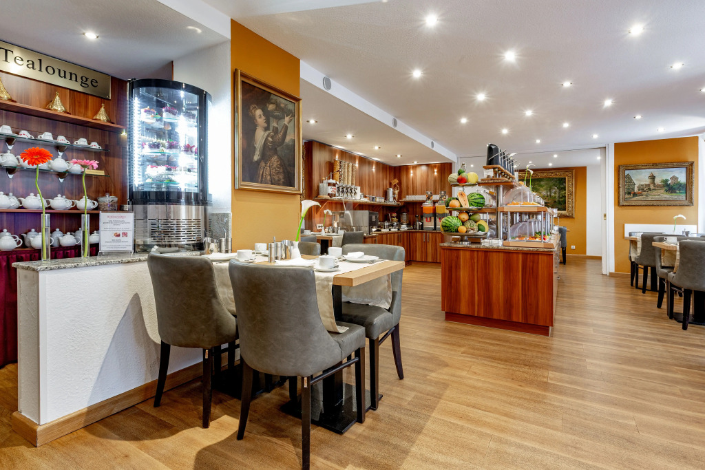 TIPTOP Hotel Burgschmiet Garni